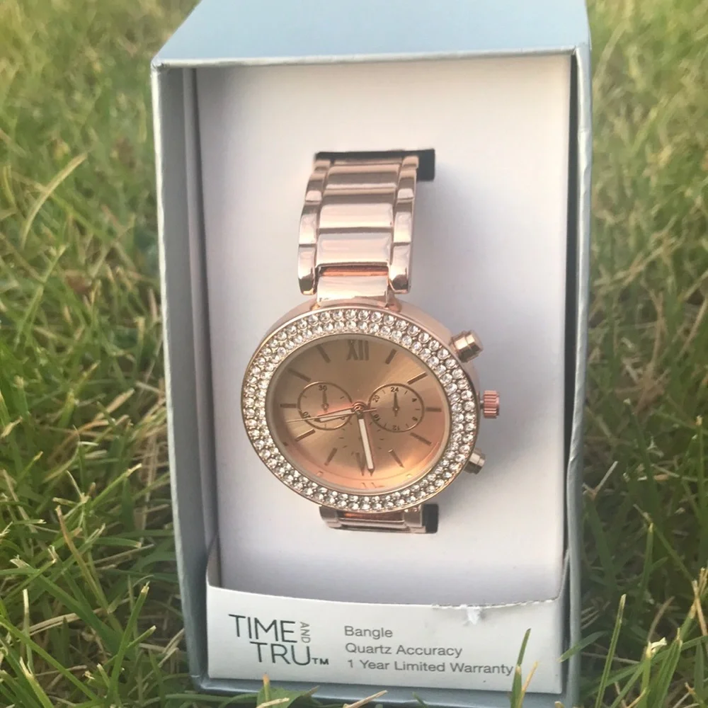 TIME AND TRUE WOMAN GOLDEN CUFF WATCH BANGLE QUARTZ ACCURACY